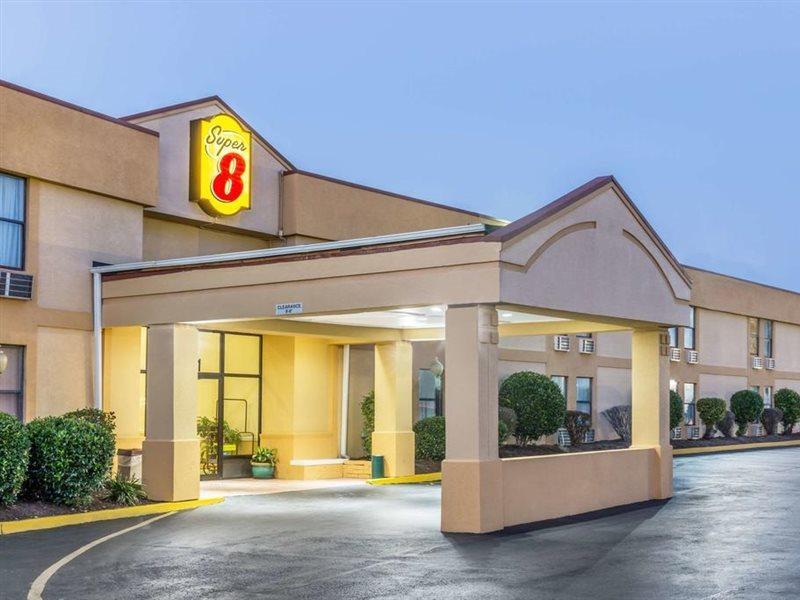 Super 8 By Wyndham Knoxville Downtown Area Bagian luar foto