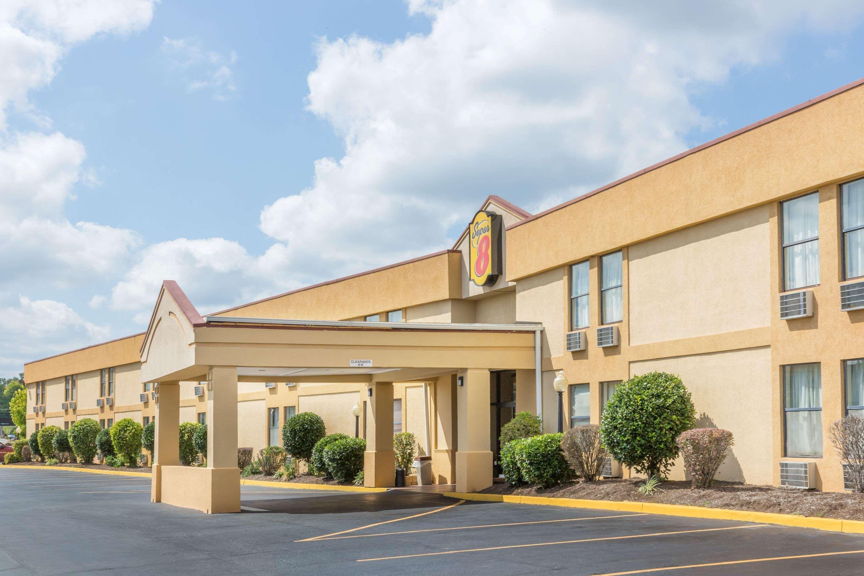 Super 8 By Wyndham Knoxville Downtown Area Bagian luar foto