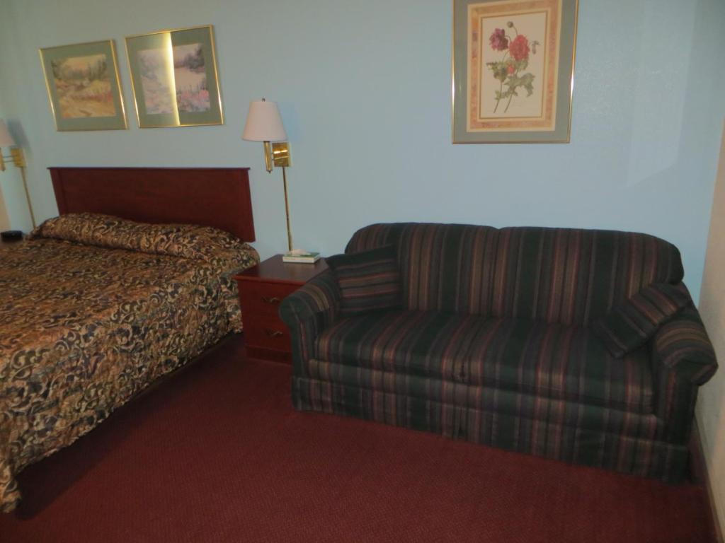 Super 8 By Wyndham Knoxville Downtown Area Bagian luar foto